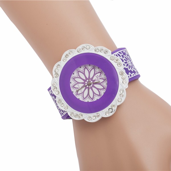 Fashion Decoration Silicone Watch For Ladies And Girls